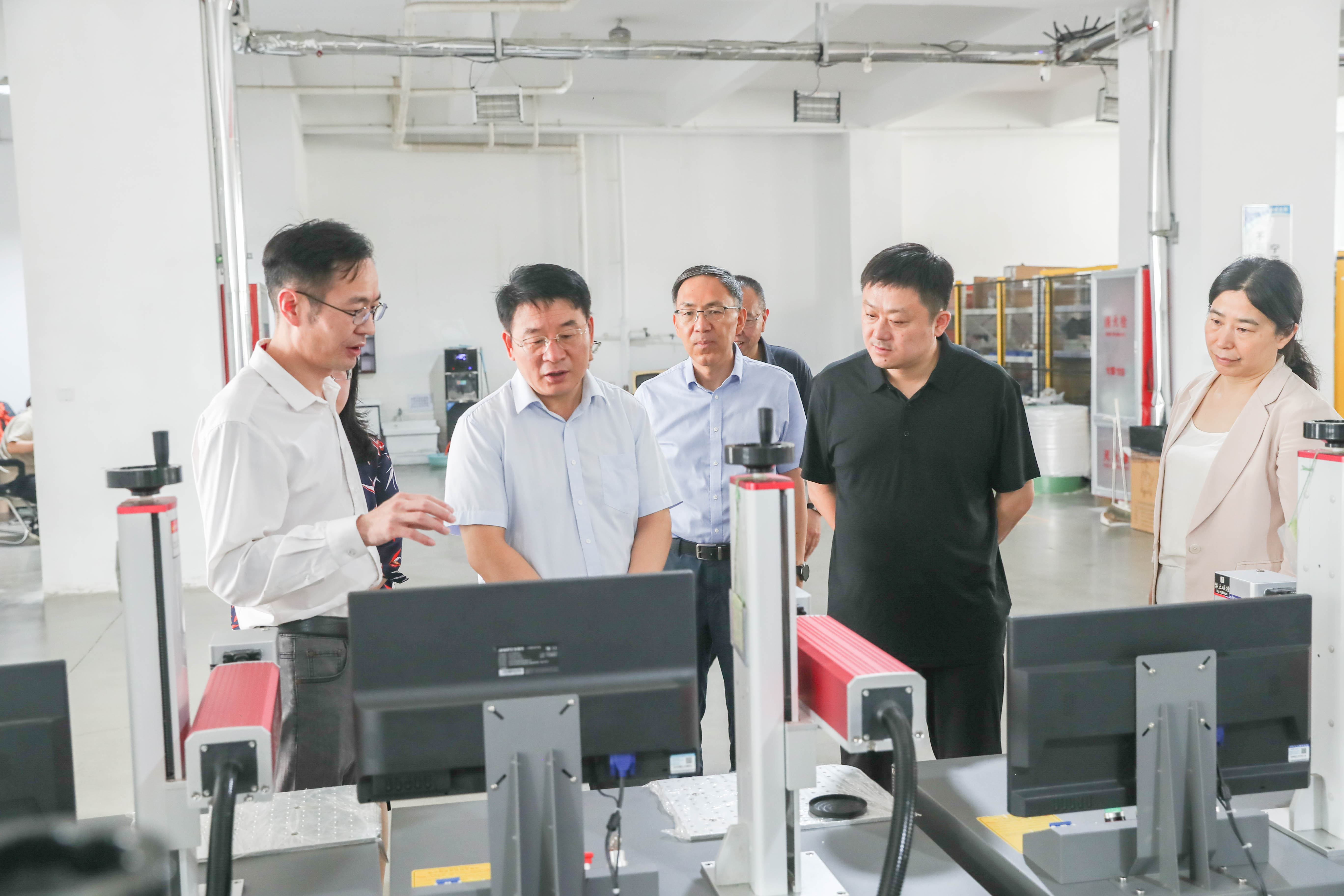 黨組書記、會長齊懷棟一行赴濟(jì)南新材料產(chǎn)業(yè)園座談?wù){(diào)研